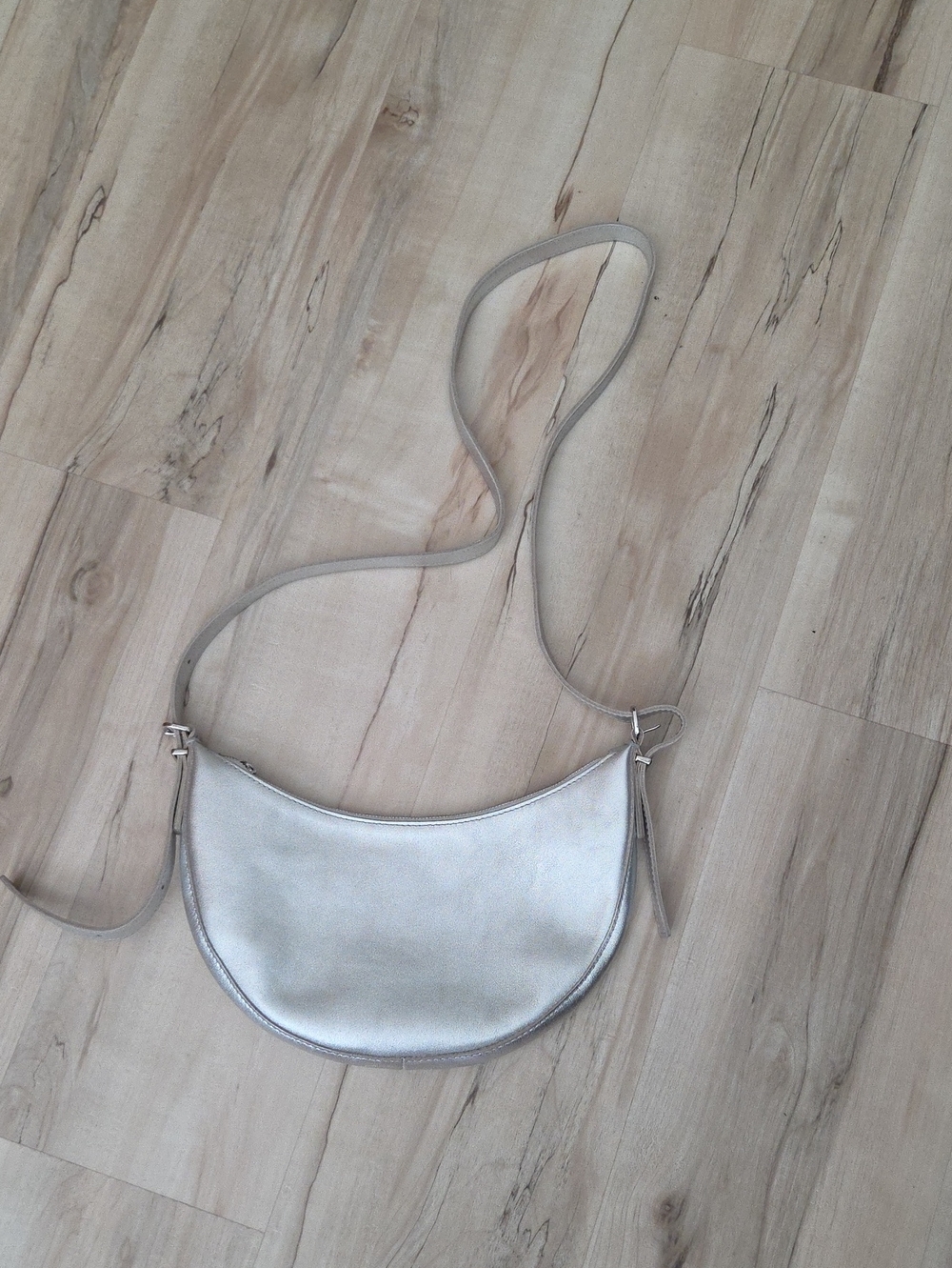 MADEWELL Sleek Leather Metallic Silver Crescent Crossbody Bag Adjustable Strap